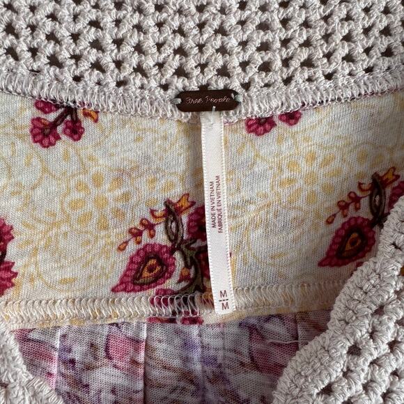 Free People Boho Cropped V Neck Top Leilani Floral Crochet Trim Blouse Medium - Picture 4 of 5